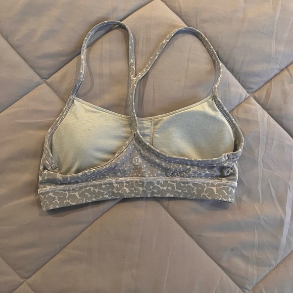 Lululemon Flow y Bra - Picture 4 of 5